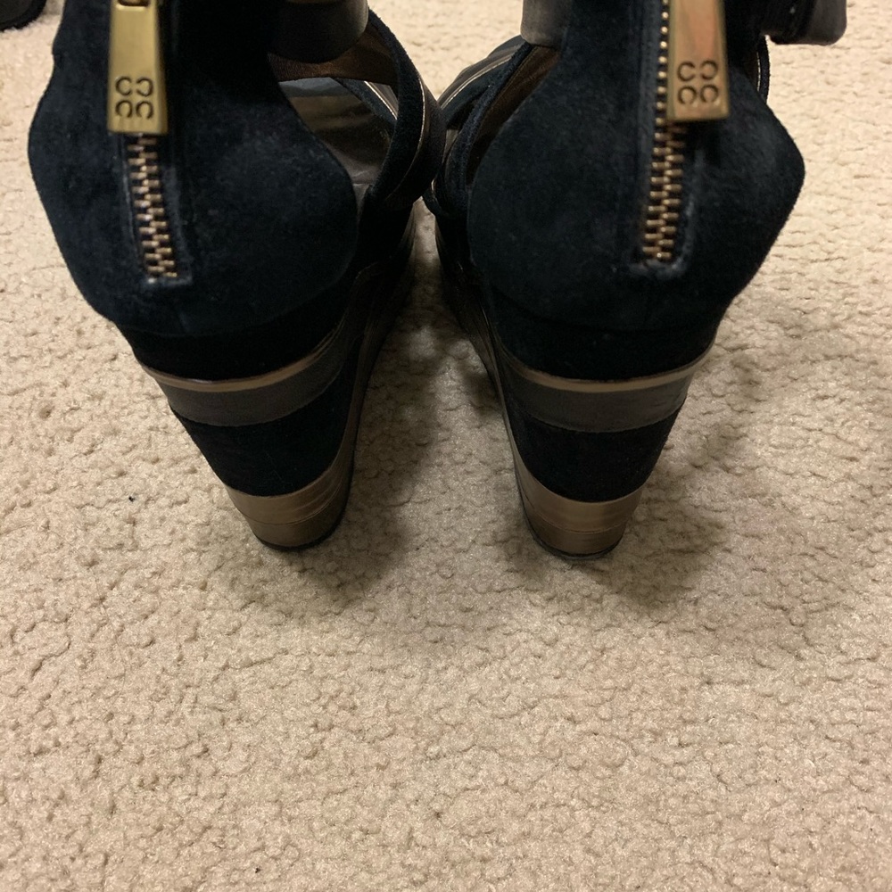 Coach Black &Gold SZ 8 suede wedges w/ zipper heel
